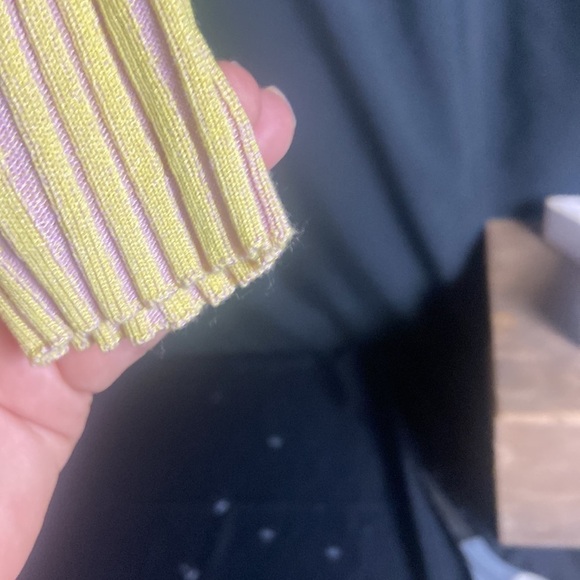 Vigoss Jeans Colorblock Ribbed Crop Sweater​ - Picture 6 of 9